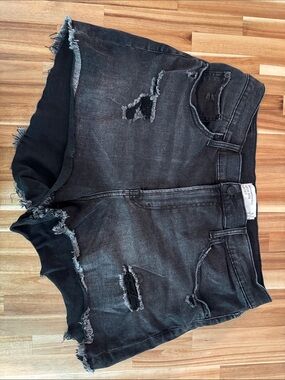 Abercrombie & Fitch Black High-Rise Shorts